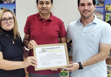 Reconhecimento: Proprietários do Supermercado São Miguel recebem Moção de Aplausos